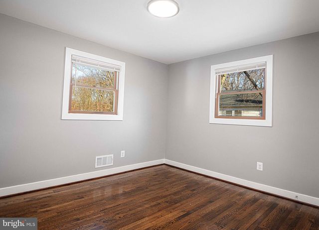 7924 OAKDALE AVE, Baltimore, MD 21237