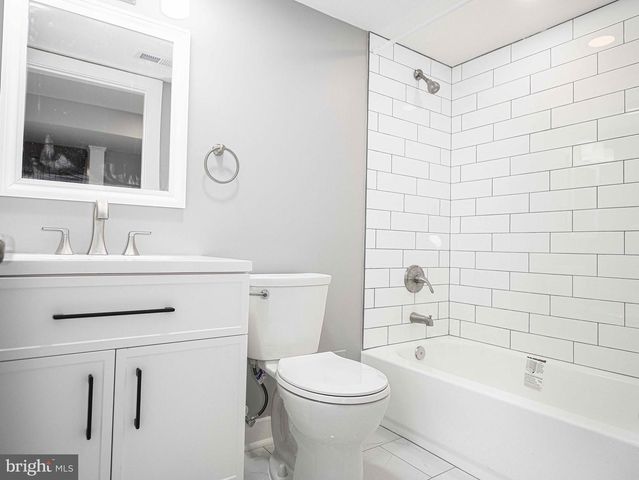 7924 OAKDALE AVE, Baltimore, MD 21237