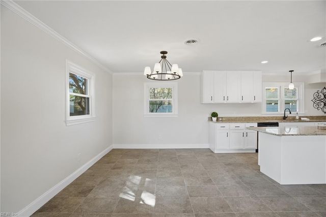 5309 Hamilton LN, Virginia Beach, VA 23462