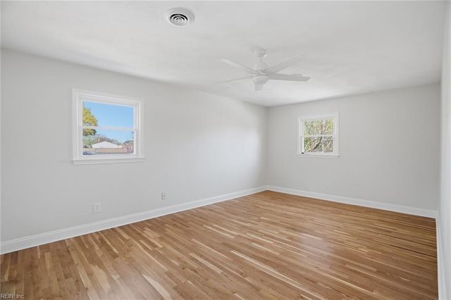 5309 Hamilton LN, Virginia Beach, VA 23462