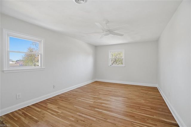 5309 Hamilton LN, Virginia Beach, VA 23462