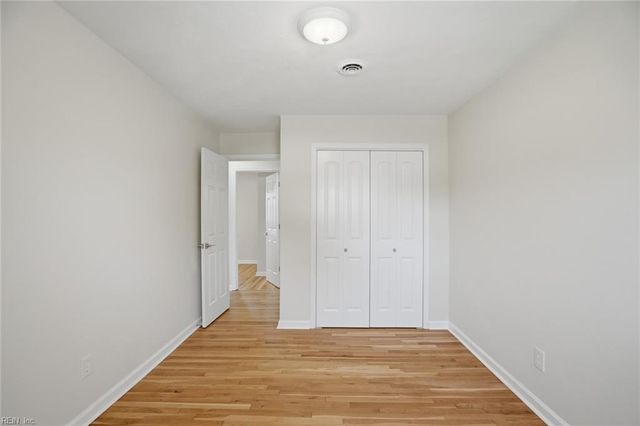 5309 Hamilton LN, Virginia Beach, VA 23462