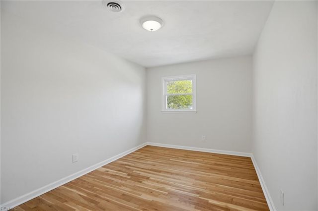 5309 Hamilton LN, Virginia Beach, VA 23462