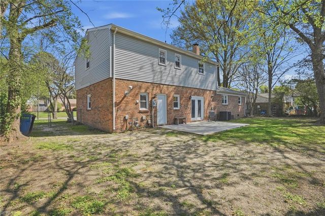 5309 Hamilton LN, Virginia Beach, VA 23462