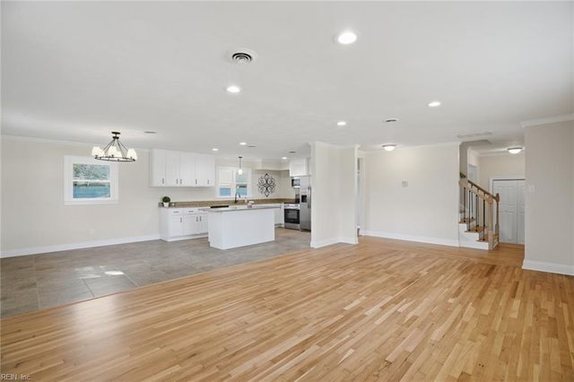 5309 Hamilton LN, Virginia Beach, VA 23462