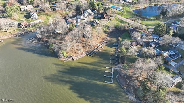 6170 Paradise Drive SW, Sherrodsville, OH 44675