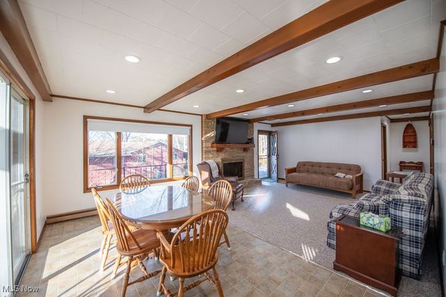 6170 Paradise Drive SW, Sherrodsville, OH 44675