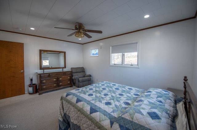 6170 Paradise Drive SW, Sherrodsville, OH 44675