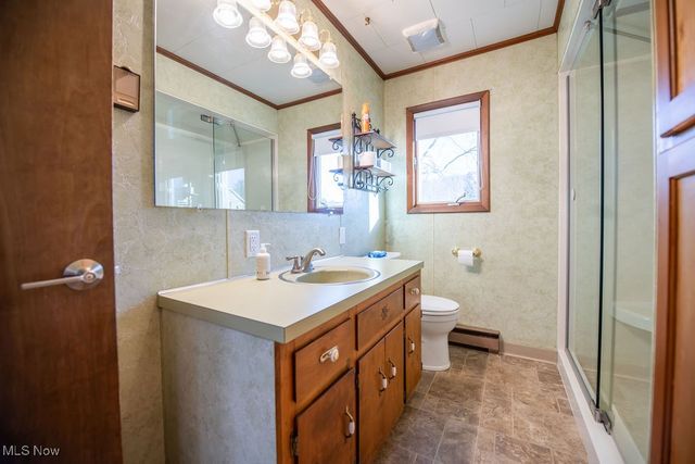 6170 Paradise Drive SW, Sherrodsville, OH 44675