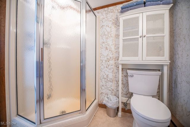 6170 Paradise Drive SW, Sherrodsville, OH 44675