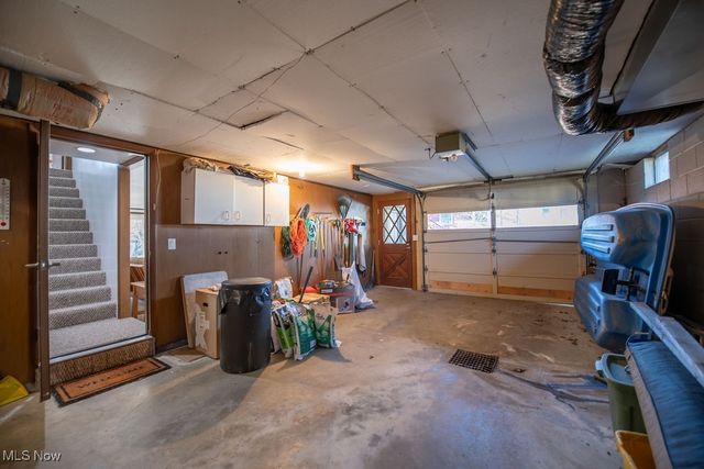 6170 Paradise Drive SW, Sherrodsville, OH 44675