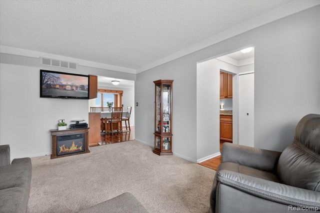 19523 Plumwoode Court, Brownstown, MI 48183