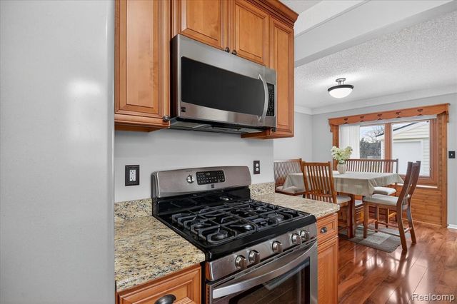 19523 Plumwoode Court, Brownstown, MI 48183