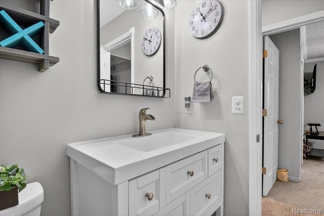 19523 Plumwoode Court, Brownstown, MI 48183