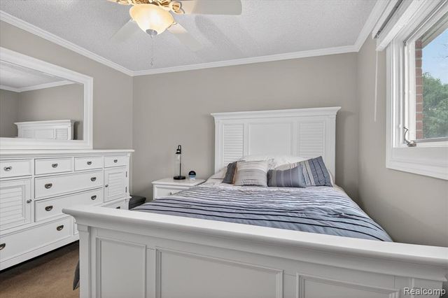 19523 Plumwoode Court, Brownstown, MI 48183