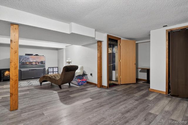 19523 Plumwoode Court, Brownstown, MI 48183