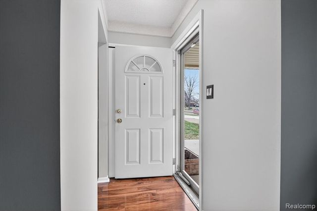 19523 Plumwoode Court, Brownstown, MI 48183