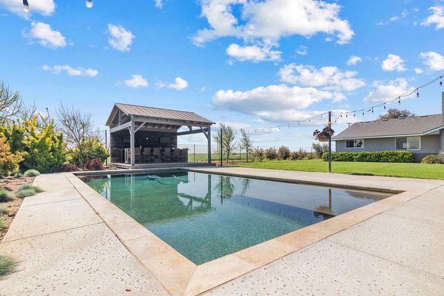 4930 S Faith Home Rd, Turlock, CA 95380