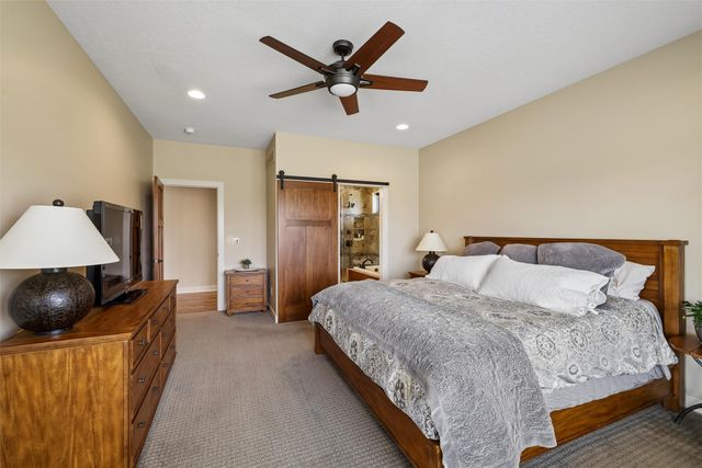 7821 NW 104th Court, Johnston, IA 50131