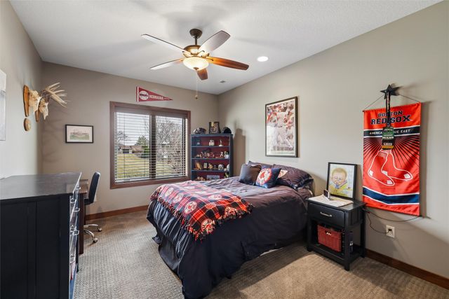 7821 NW 104th Court, Johnston, IA 50131