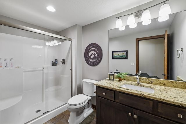 7821 NW 104th Court, Johnston, IA 50131