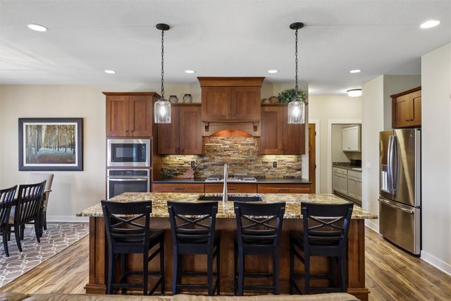 7821 NW 104th Court, Johnston, IA 50131