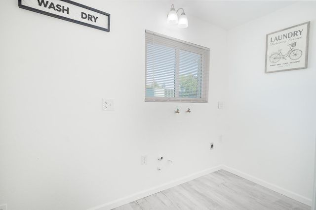 1516 N Fine Avenue, Fresno, CA 93727
