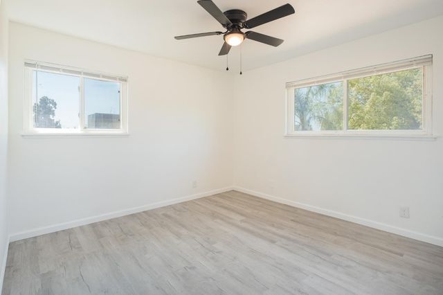 1516 N Fine Avenue, Fresno, CA 93727