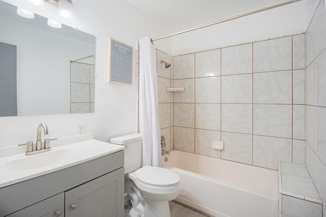 1516 N Fine Avenue, Fresno, CA 93727
