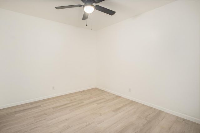 1516 N Fine Avenue, Fresno, CA 93727