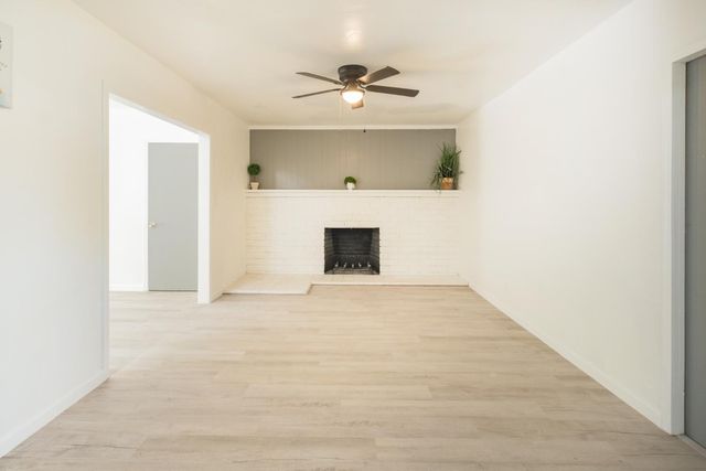 1516 N Fine Avenue, Fresno, CA 93727