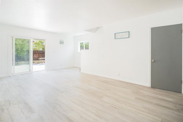 1516 N Fine Avenue, Fresno, CA 93727