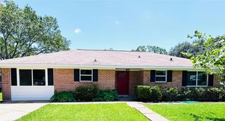 1615 Brazos Street, Rosenberg, TX 77471