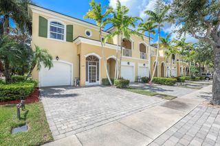 6145 NW Helmsdale Way, Port St Lucie, FL 34983