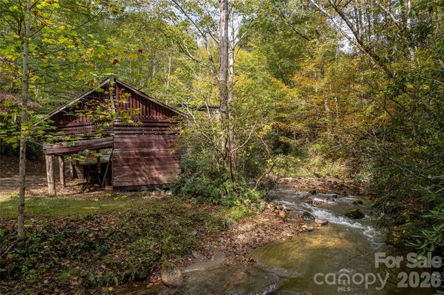 214 Chin Tree Road, Sylva, NC 28779