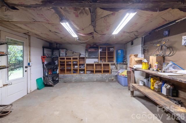 214 Chin Tree Road, Sylva, NC 28779