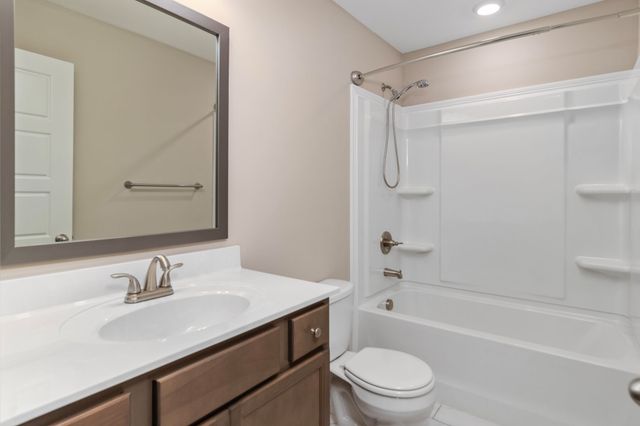 1116 Cardinal Creek Dr, Clarksville, TN 37040
