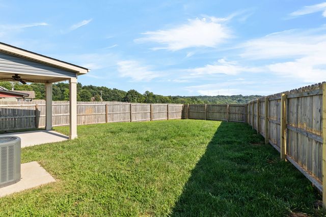 1116 Cardinal Creek Dr, Clarksville, TN 37040