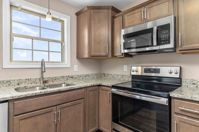 1116 Cardinal Creek Dr, Clarksville, TN 37040