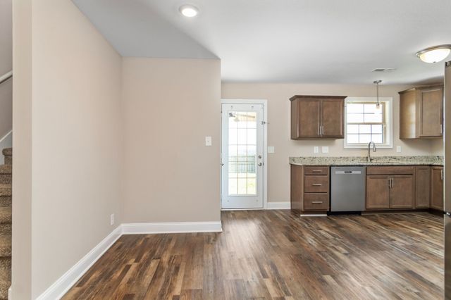 1116 Cardinal Creek Dr, Clarksville, TN 37040