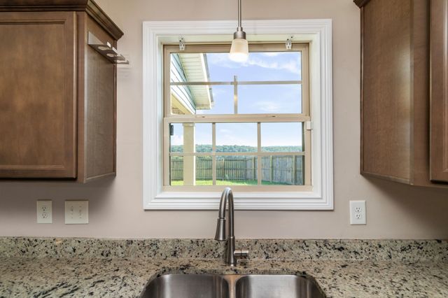 1116 Cardinal Creek Dr, Clarksville, TN 37040