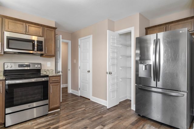 1116 Cardinal Creek Dr, Clarksville, TN 37040