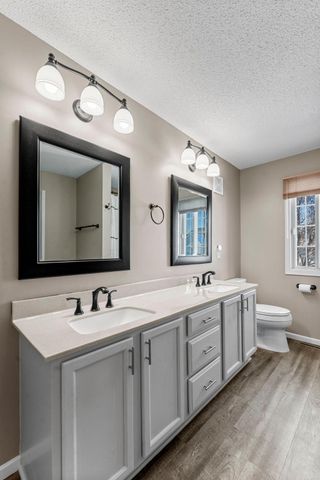 3001 Juniper Lane H, Woodbury, MN 55125