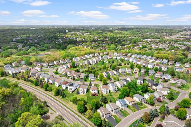 3001 Juniper Lane H, Woodbury, MN 55125