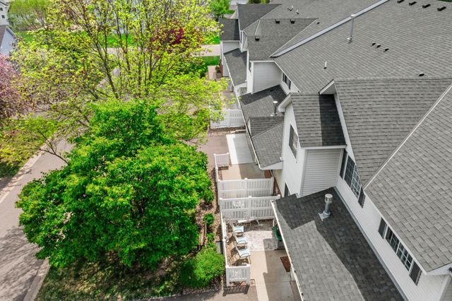 3001 Juniper Lane H, Woodbury, MN 55125