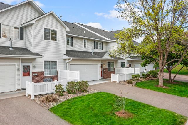 3001 Juniper Lane H, Woodbury, MN 55125
