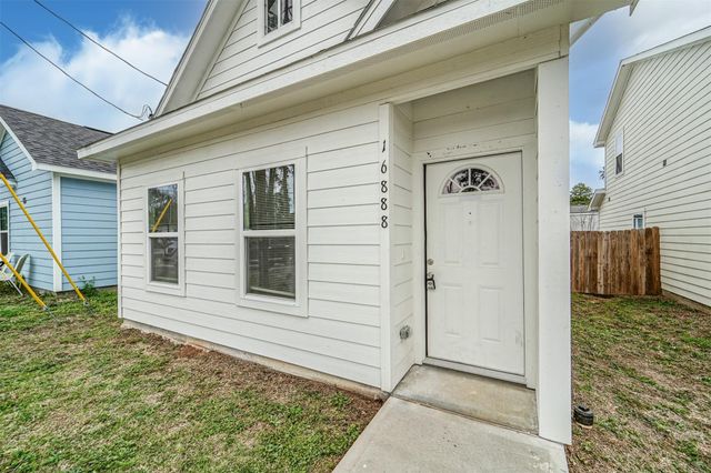 16888 Kempwood, Montgomery, TX 77316