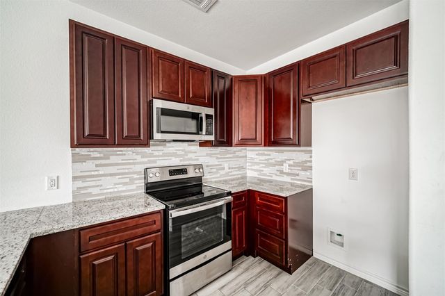 16888 Kempwood, Montgomery, TX 77316