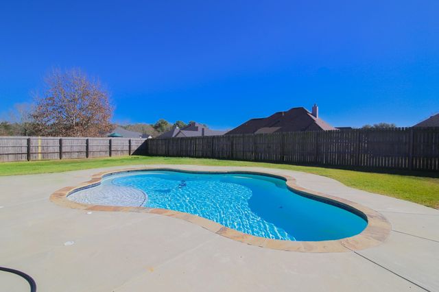 107 Mossy Creek Dr., Hallsville, TX 75650