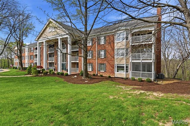 200 Ambridge Court 206, Chesterfield, MO 63017